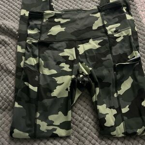 Camo Lululemon leggings